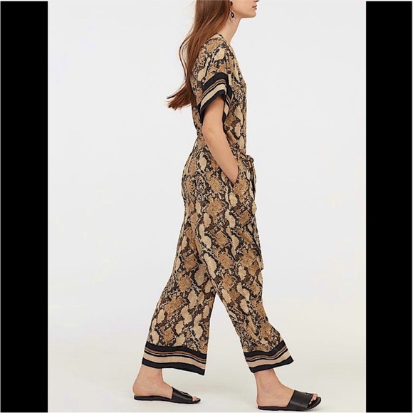 H&M wide leg snake print button front jumpsuit size 12 - Picture 2 of 9